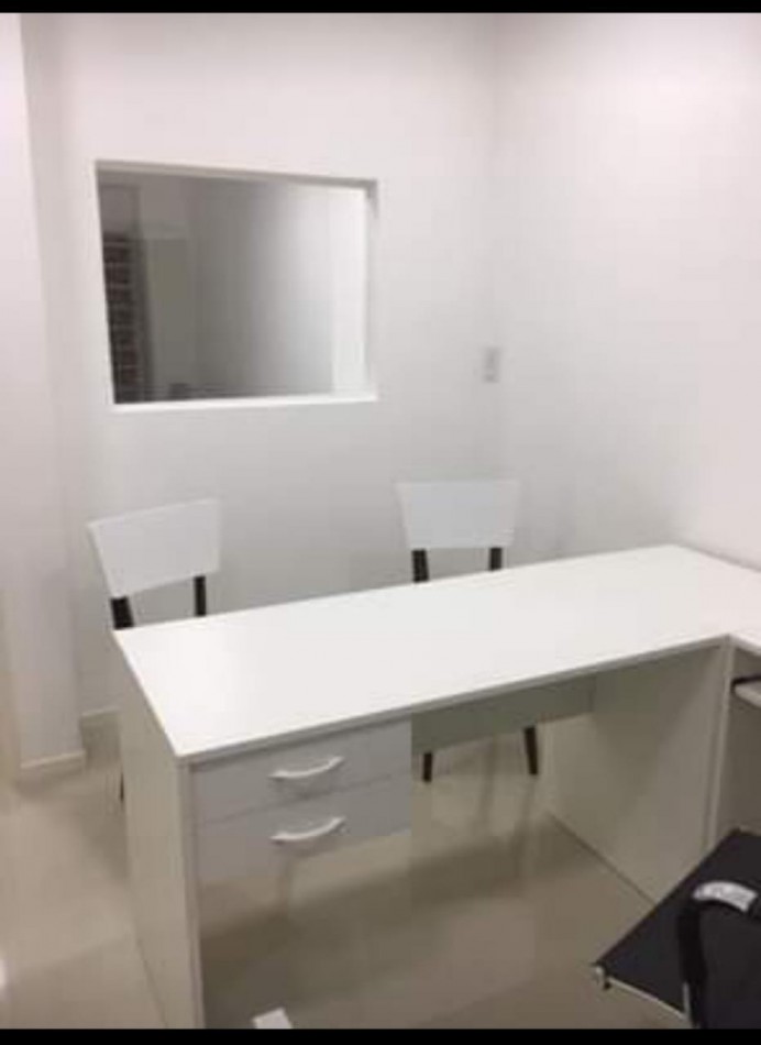 Oportunidad ! Local Comercial en excelente zona Permuta por depto menor valor.