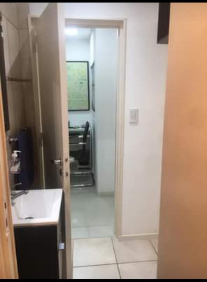 Oportunidad ! Local Comercial en excelente zona Permuta por depto menor valor.