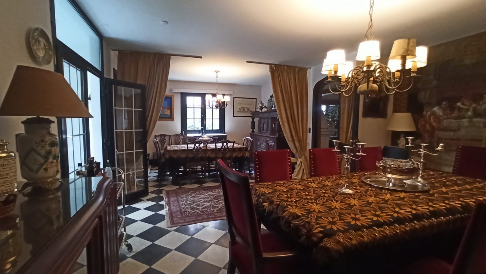 Chalet Historico Mar del Plata , frente al Mar Alquiler Temporada 2024