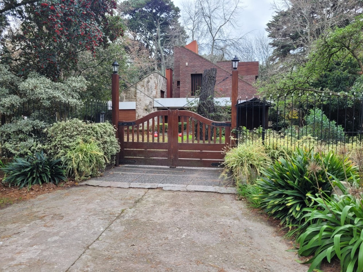 Importante propiedad Bosque Peralta Ramos- 