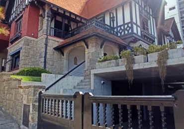 Chalet Historico Mar del Plata , frente al Mar Alquiler Temporada 2024